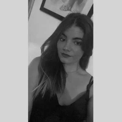 Emma, babysitter à Saint Martin de Crau